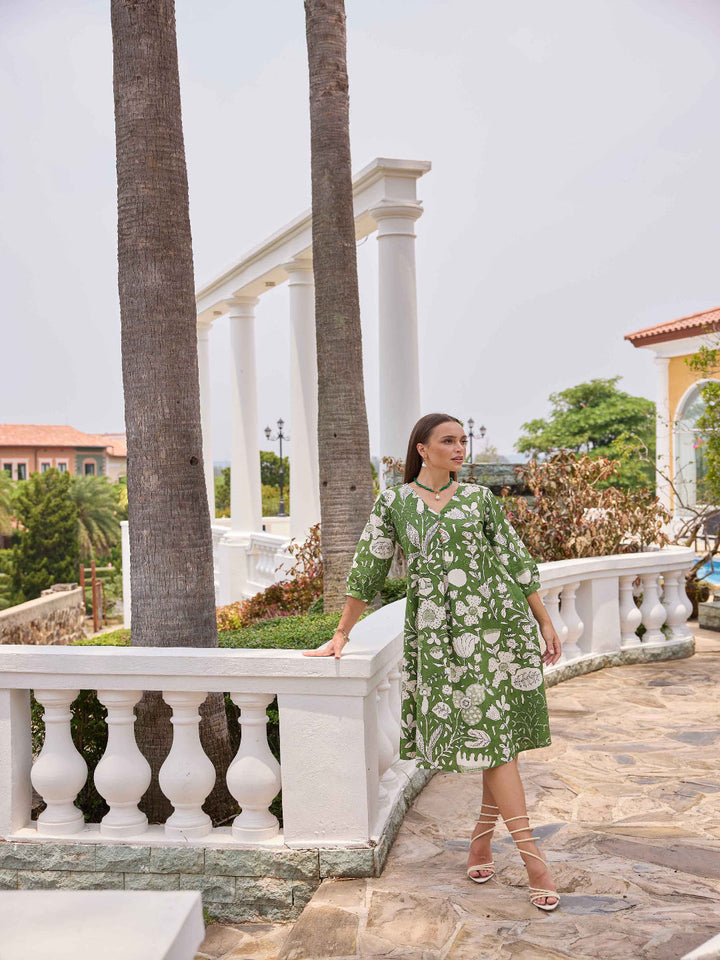 Neerus Green A-Line Casual Floral Kurtas