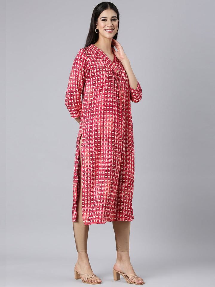 Neerus Red Casual Solid Straight Kurtas