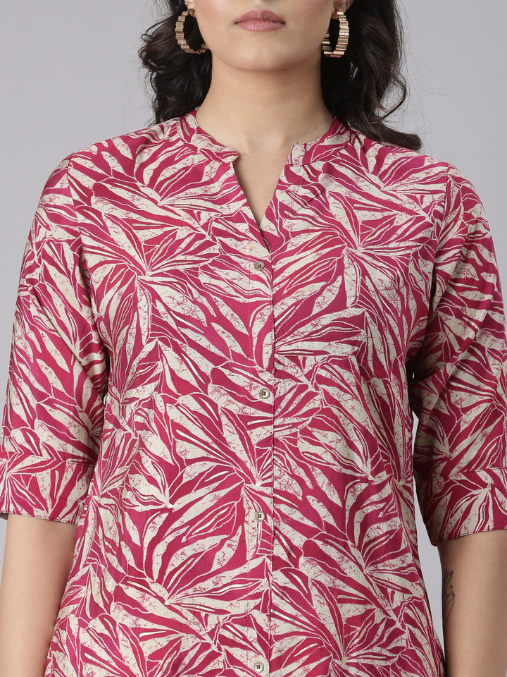 Neerus Mauve Casual Floral Straight Kurtas