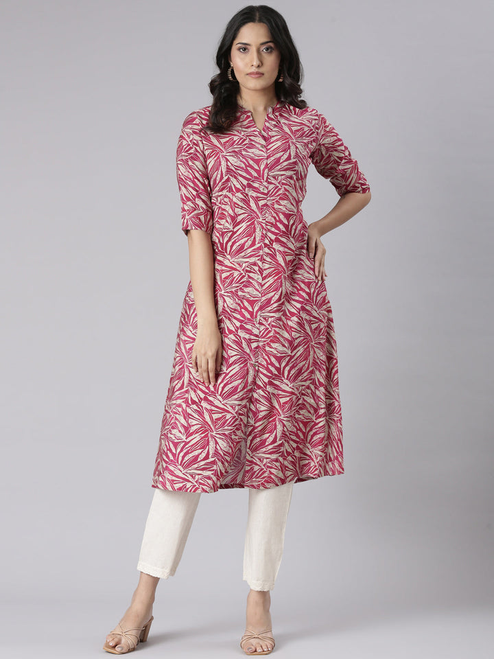 Neerus Mauve Casual Floral Straight Kurtas