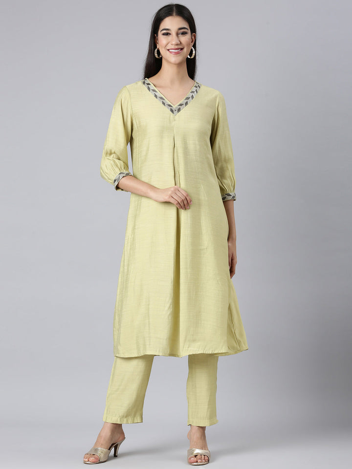 Neerus Green Solid Straight Kurta and Trousers