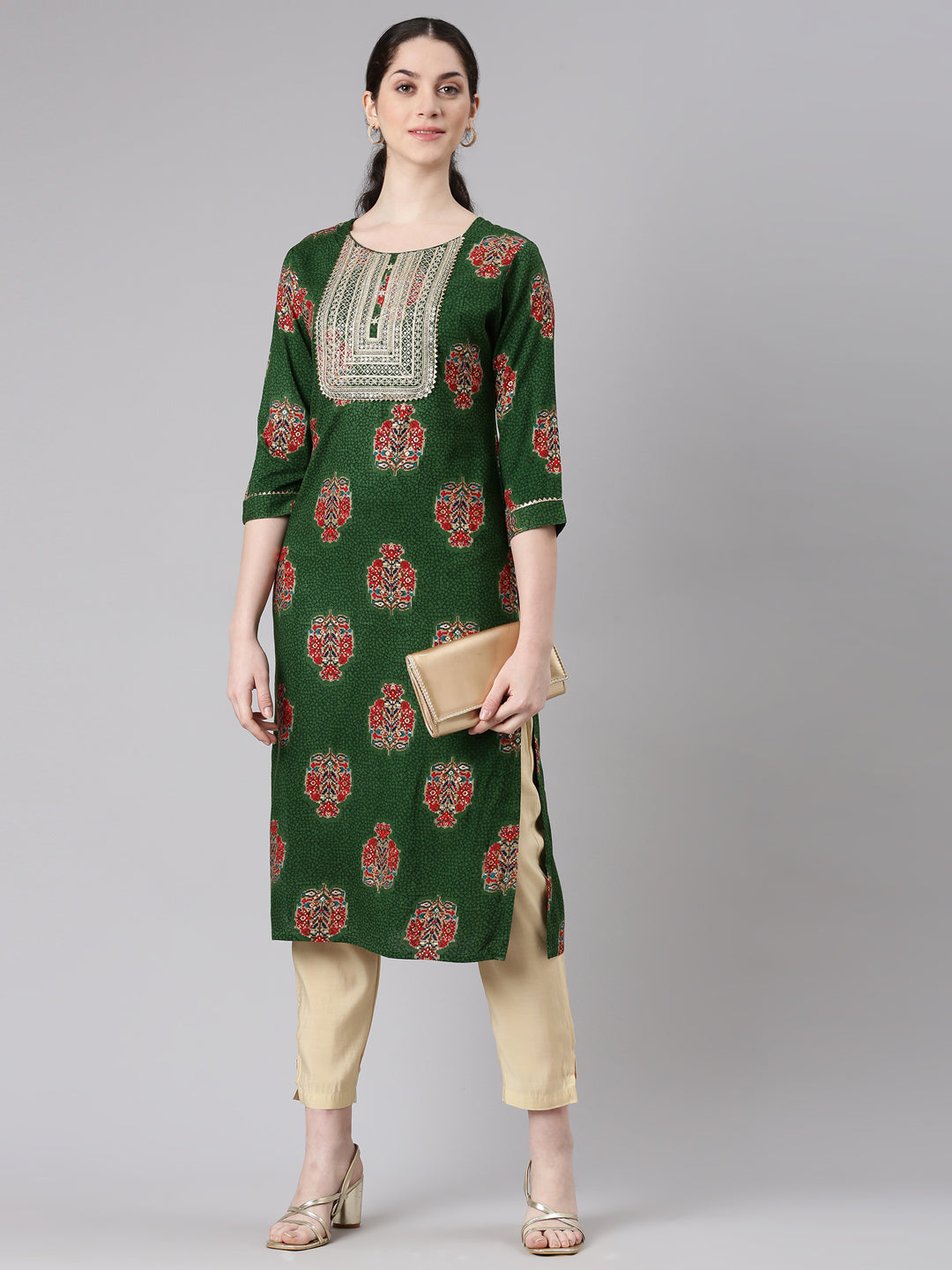 Neerus Green rayon printed straight kurta - detail view 2
