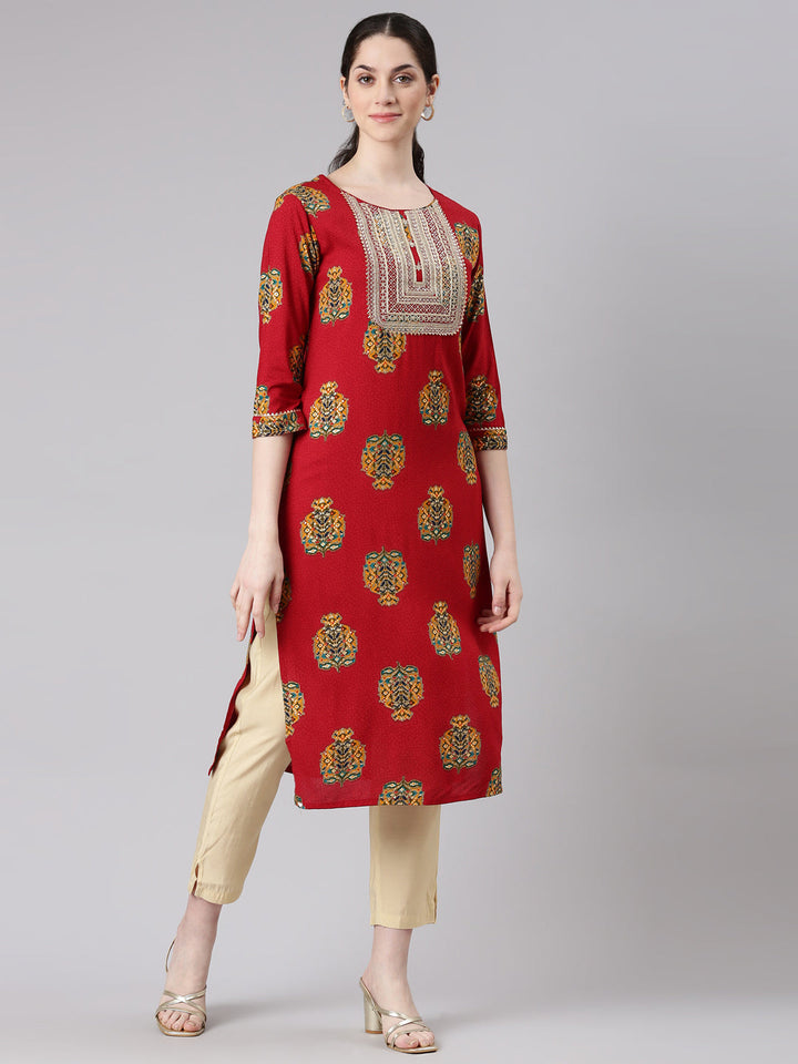 Neerus Red rayon printed straight kurta - back view