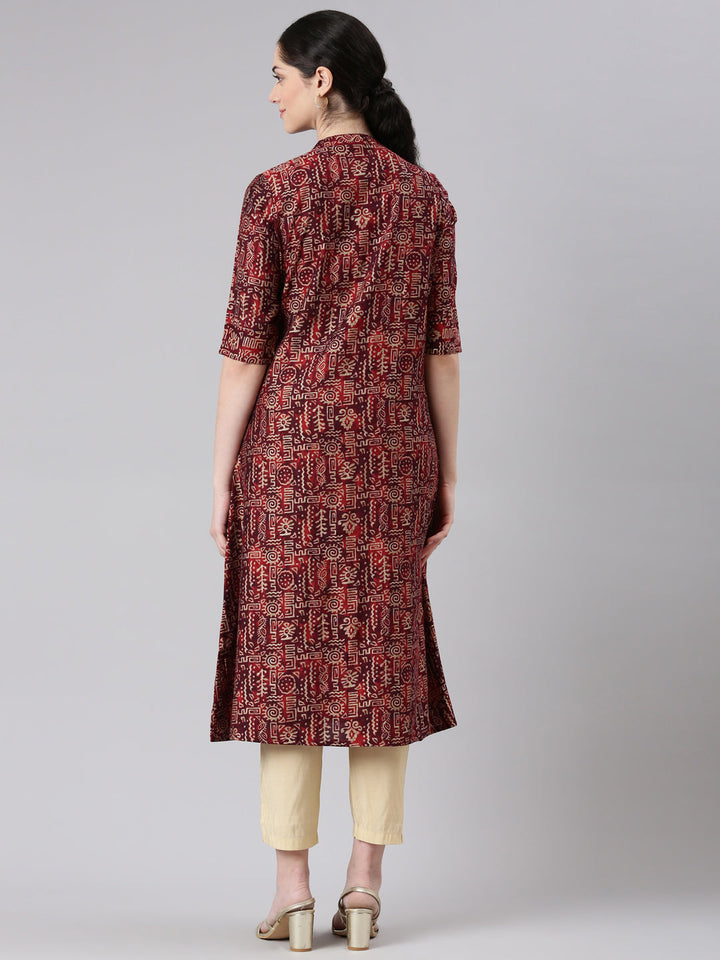 Neerus Maroon printed straight kurta ethnic tribal - side view