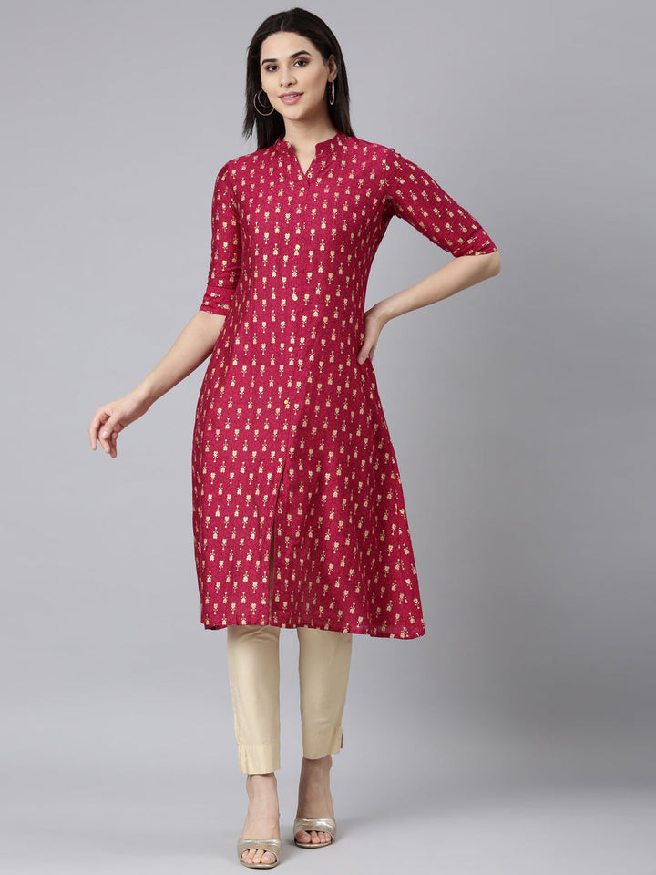 Neerus Pink floral printed straight kurti - detail view 2