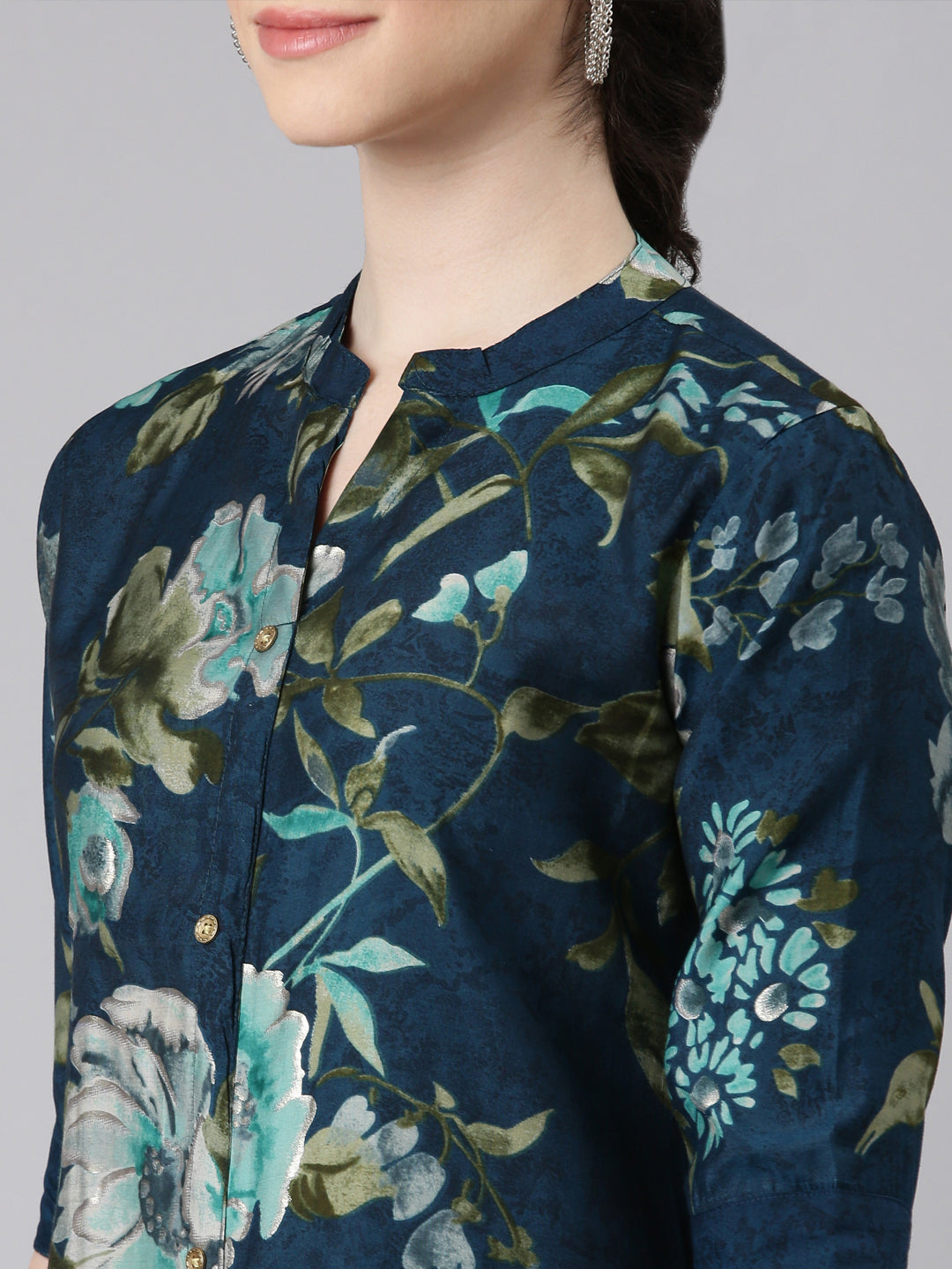 Neerus Blue floral printed straight kurta - detail view 1