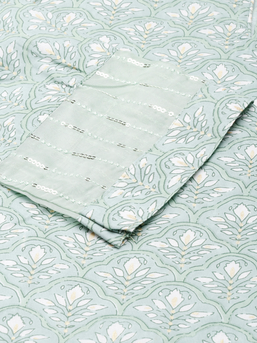 Neerus Green cotton printed straight kurta - detail view 4