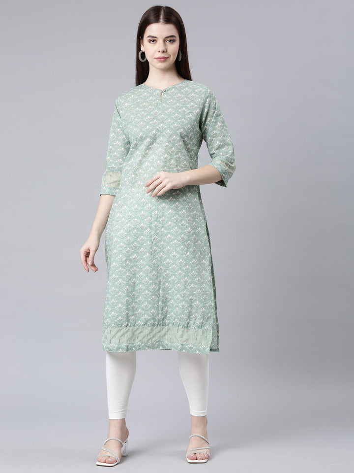 Neerus Green cotton printed straight kurta - detail view 5