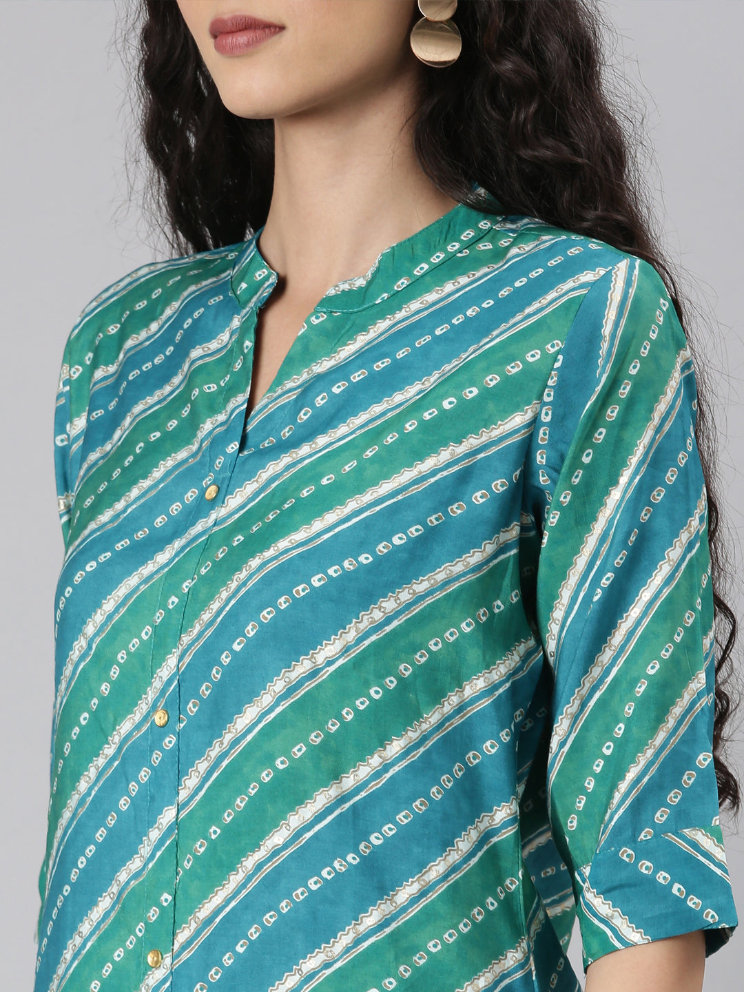 Neerus Green modal printed straight kurta - detail view 2