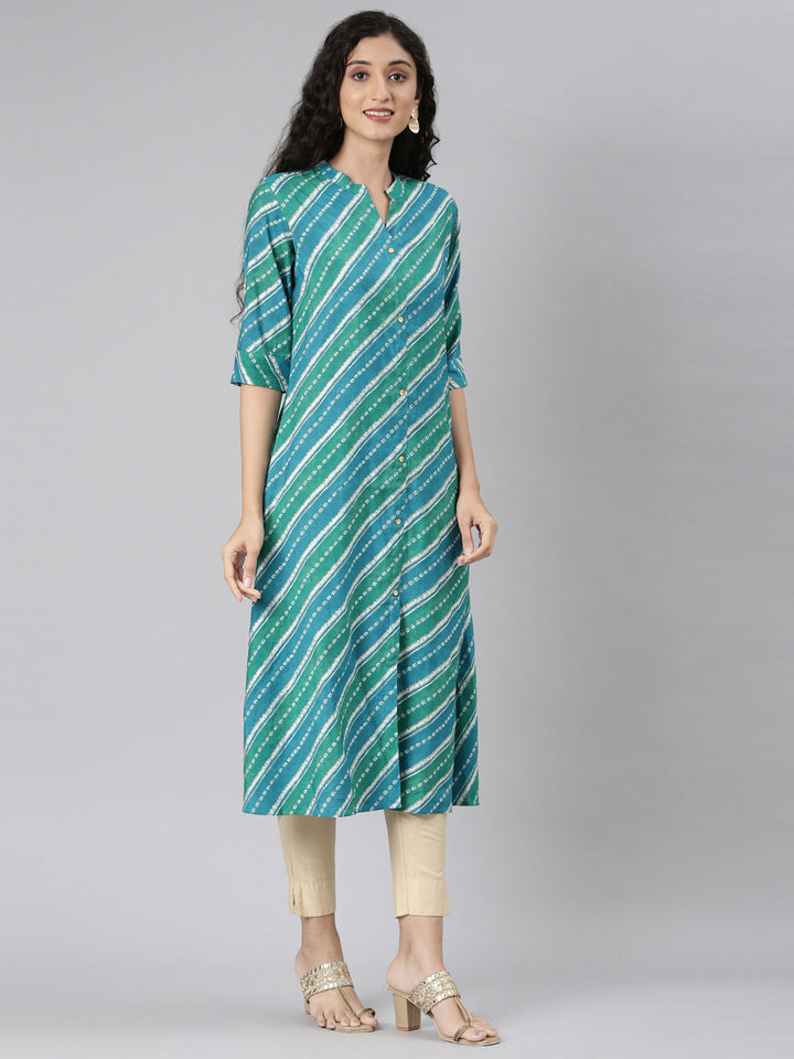Neerus Green modal printed straight kurta - side view