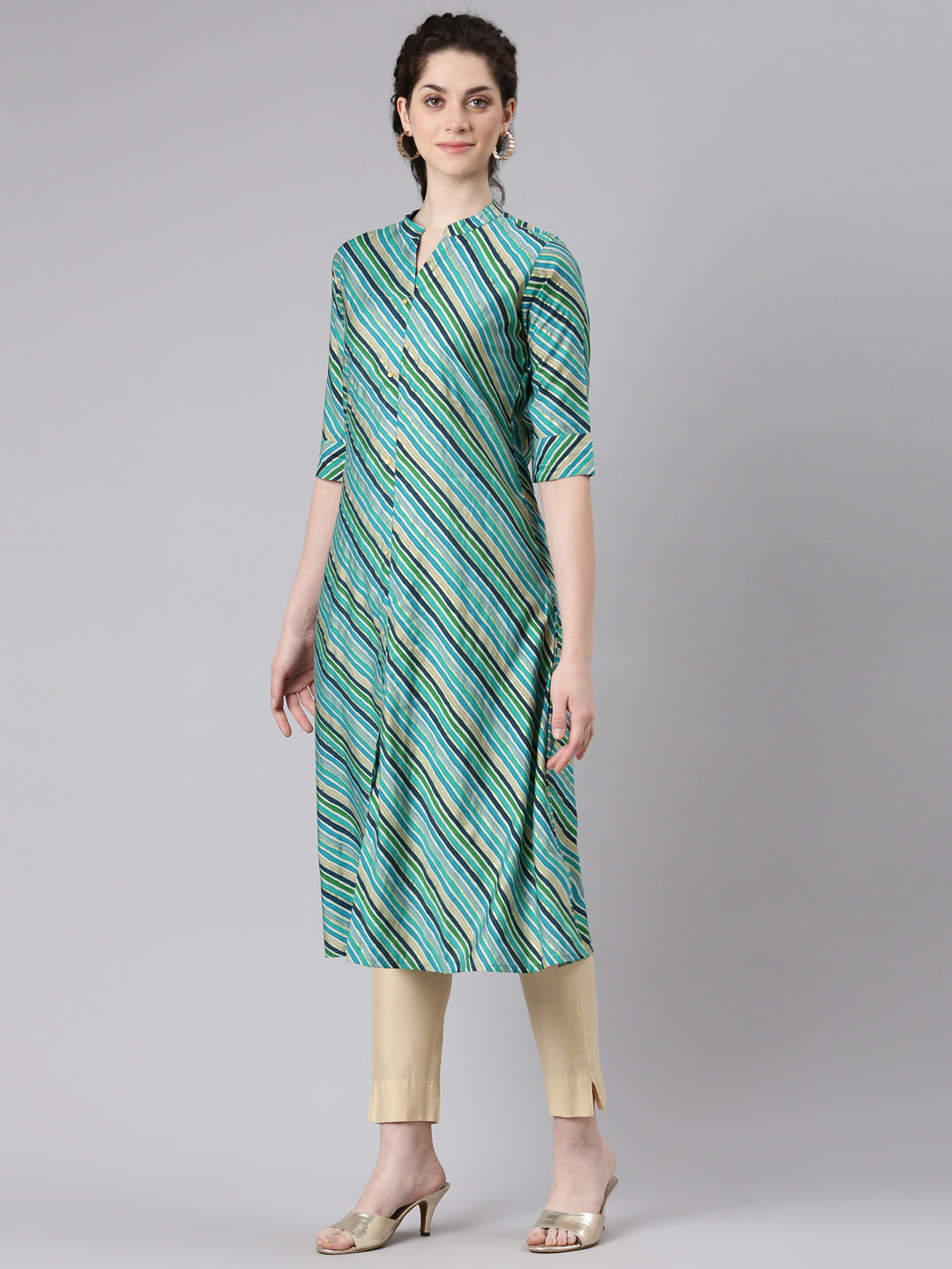 Neerus Green cotton straight kurti - back view
