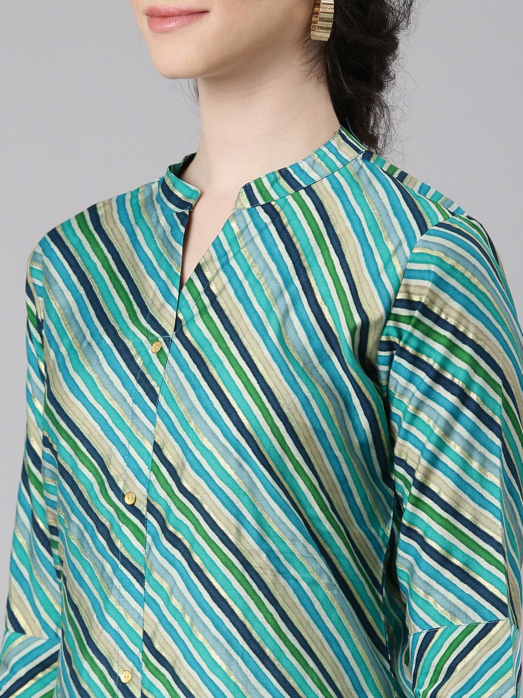 Neerus Green cotton straight kurti - detail view 1
