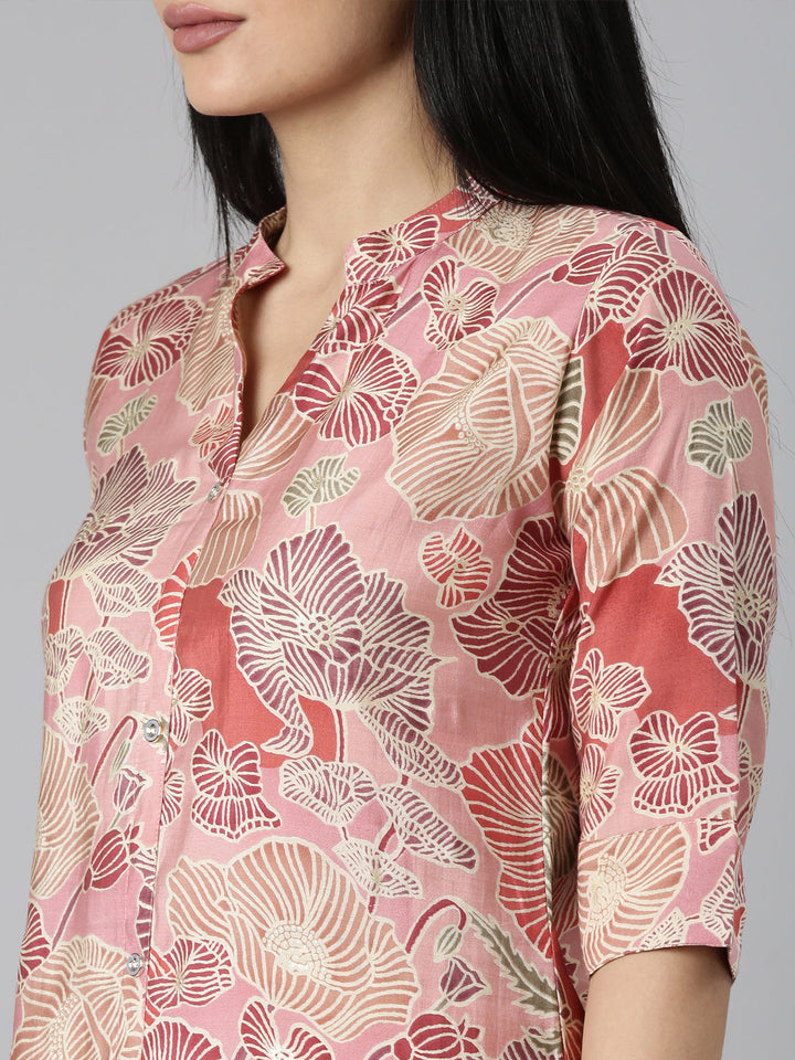 Neerus Pink floral printed straight kurta - detail view 1