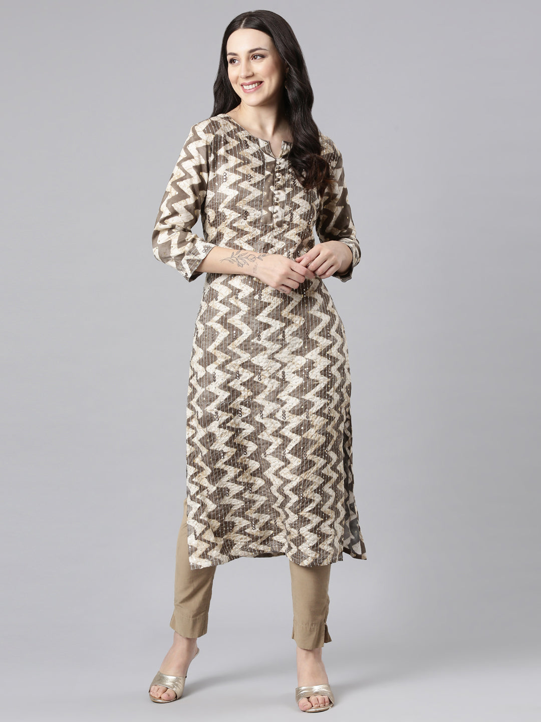 Neerus Brown rayon printed straight kurta - detail view 2