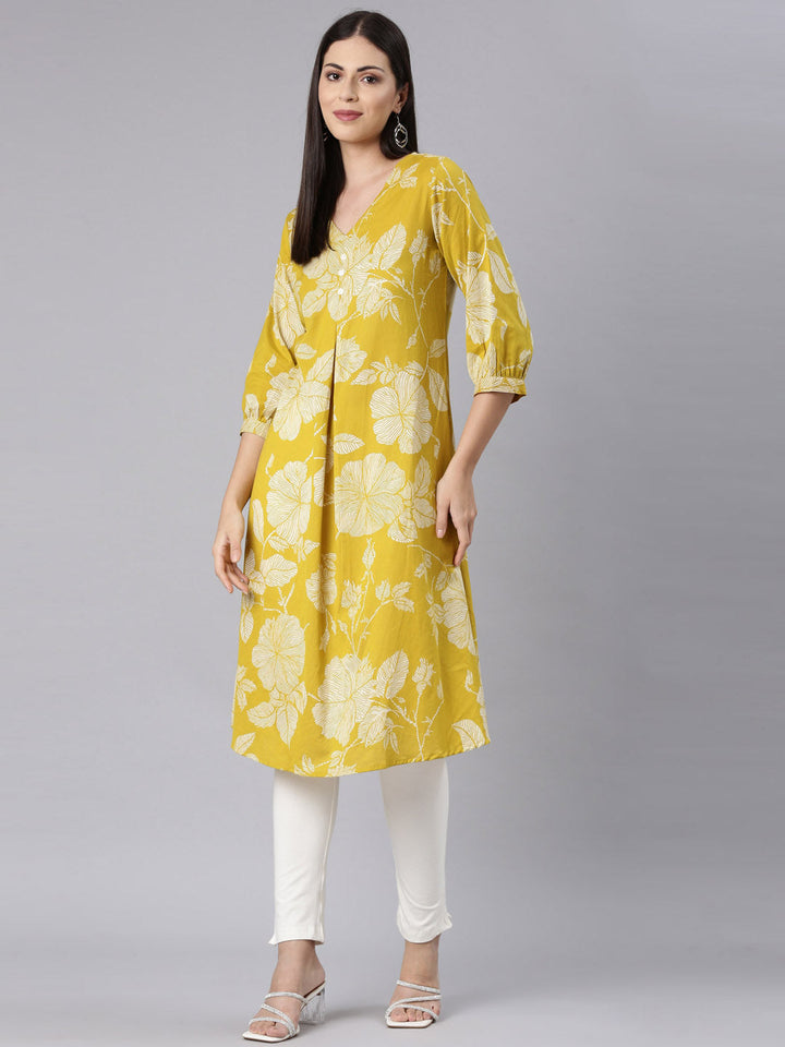 Neerus Green cotton printed anarkali kurta - detail view 3