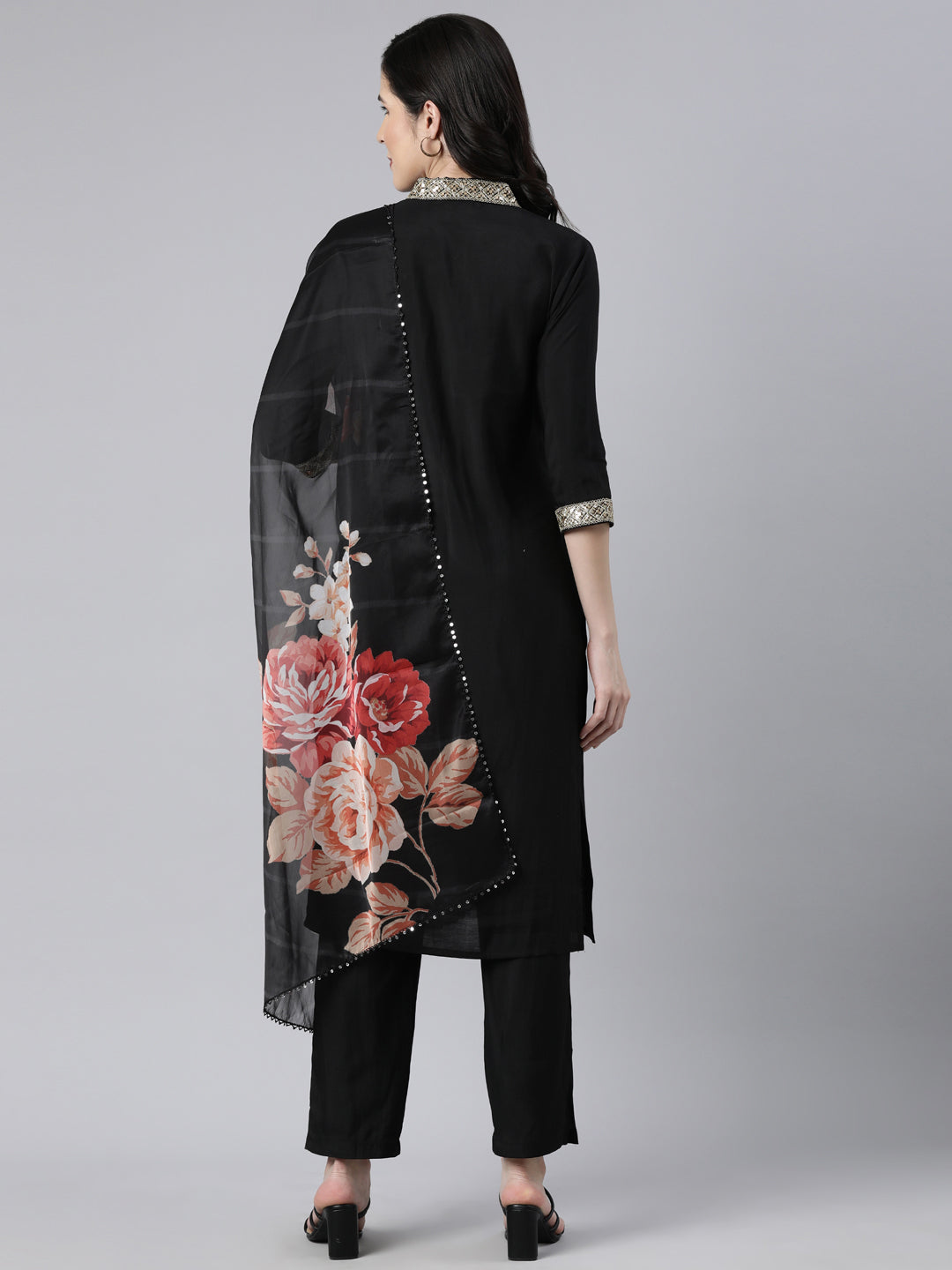 Neerus Black shantoon solid straight suit set - side view