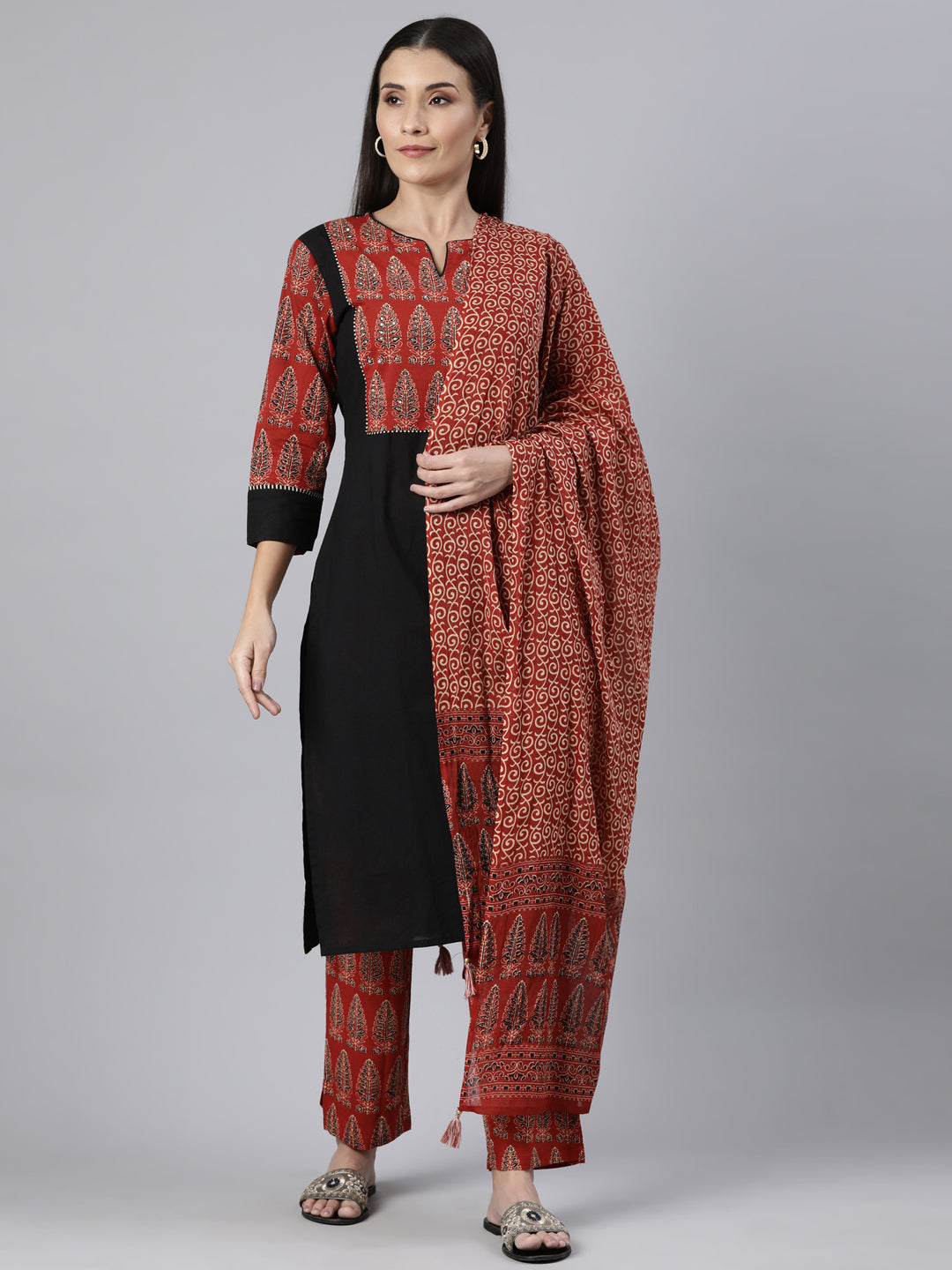 Neerus Black solid straight suit set kurta trouser dupatta - front view