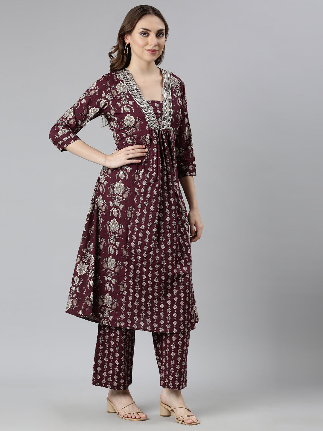 Neerus Purple printed floral straight suit set - back view