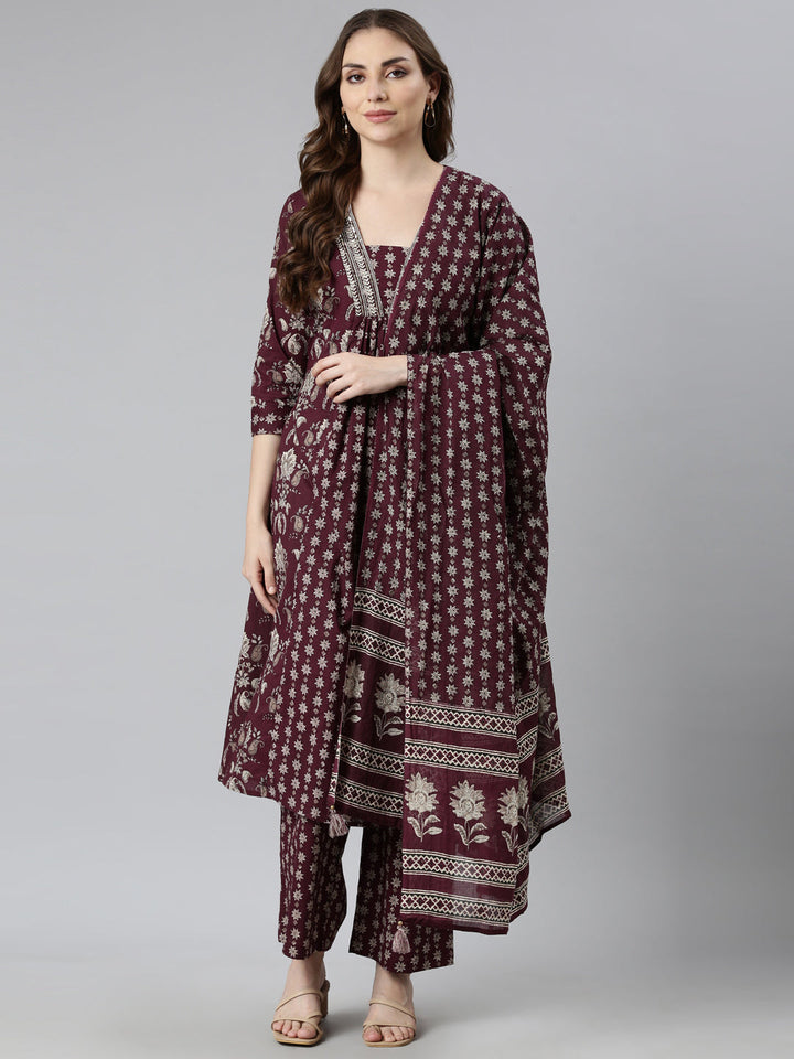 Neerus Purple printed floral straight suit set - detail view 1
