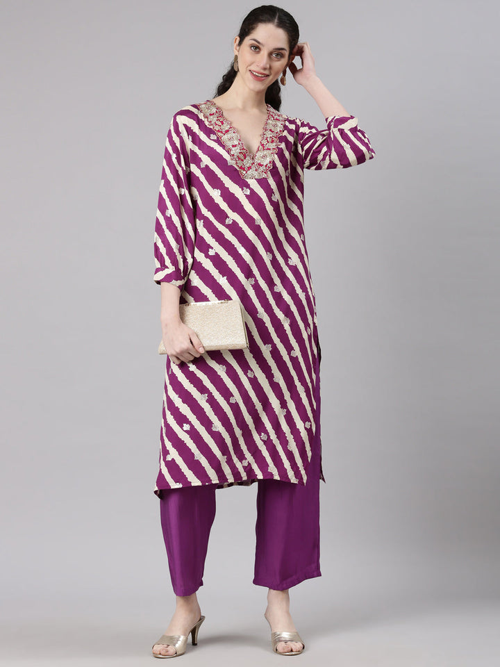 Neerus Purple muslin printed kurta set - detail view 3