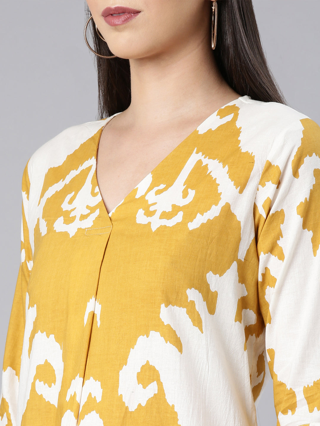 Neerus Yellow cotton printed kurta set - detail view 2