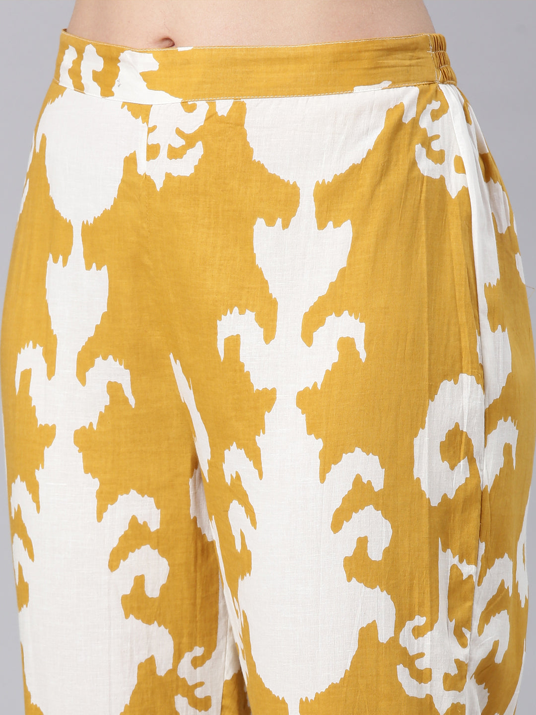 Neerus Yellow cotton printed kurta set - detail view 4