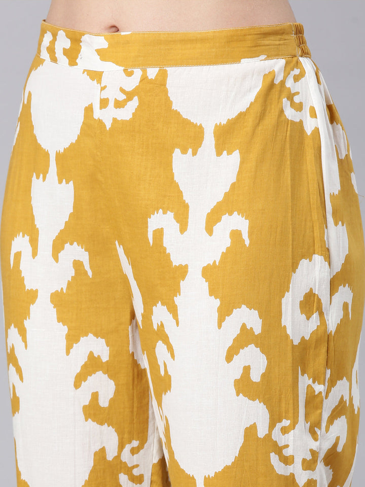 Neerus Yellow cotton printed kurta set - detail view 4