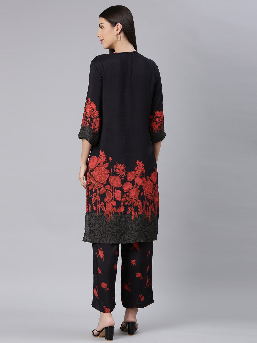Neerus Black muslin printed kurta set - detail view 1