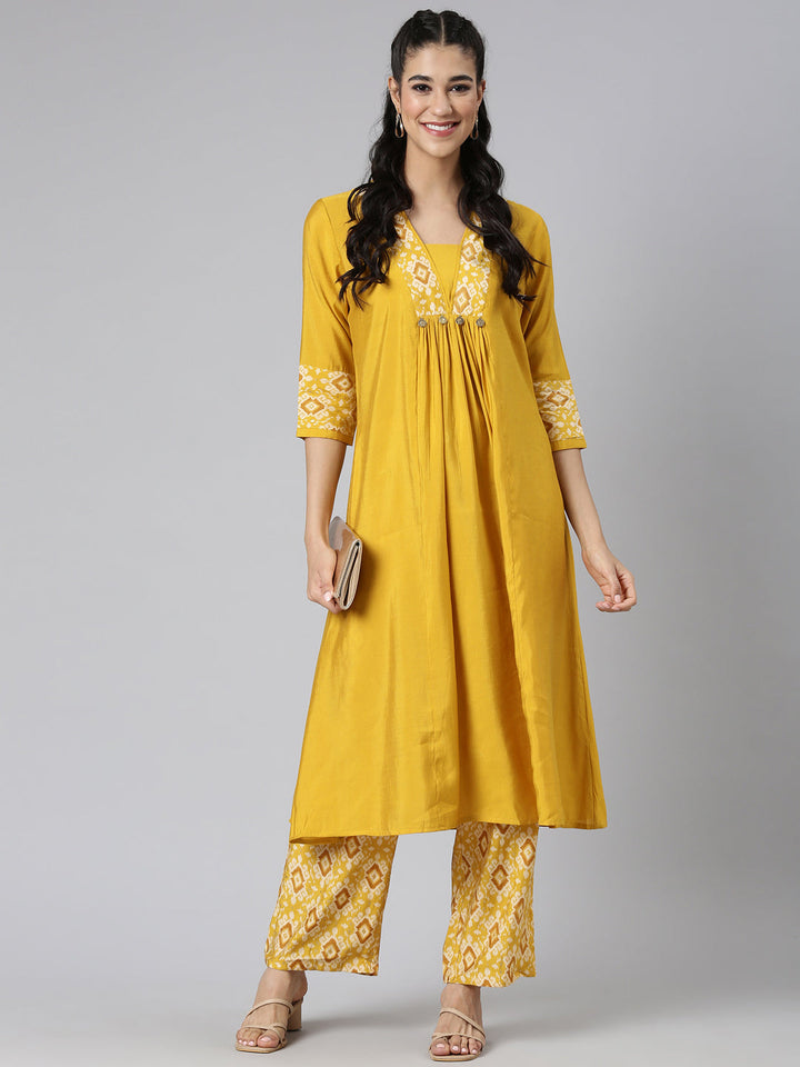 Neerus Yellow cotton solid kurta set - detail view 2