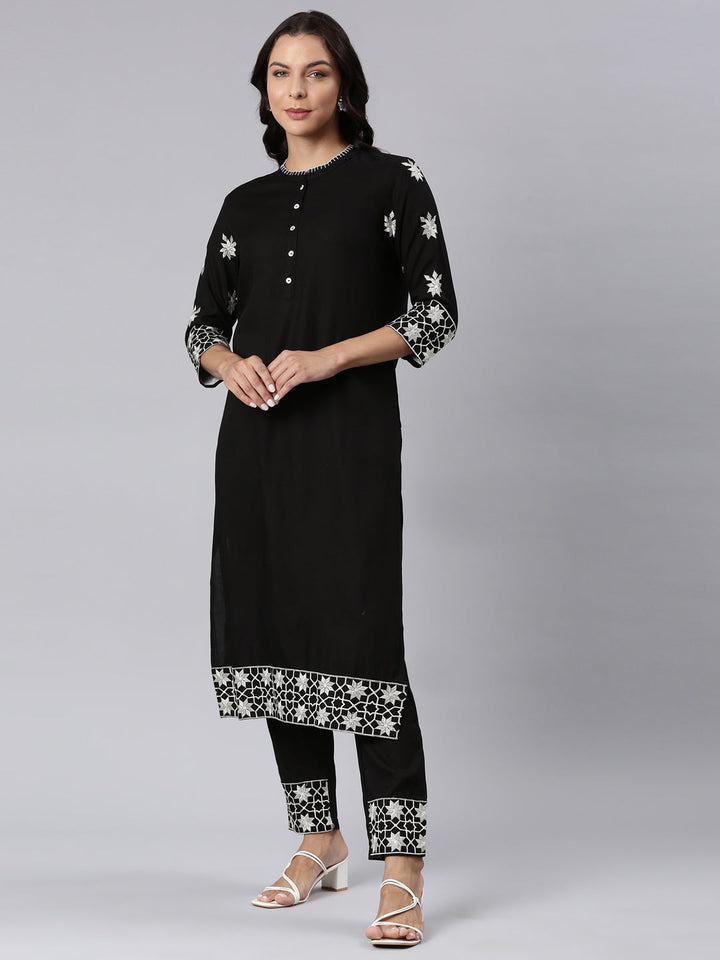 Neerus Black cotton panelled straight kurta set - back view