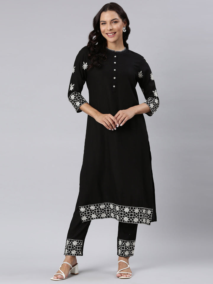 Neerus Black cotton panelled straight kurta set - detail view 3