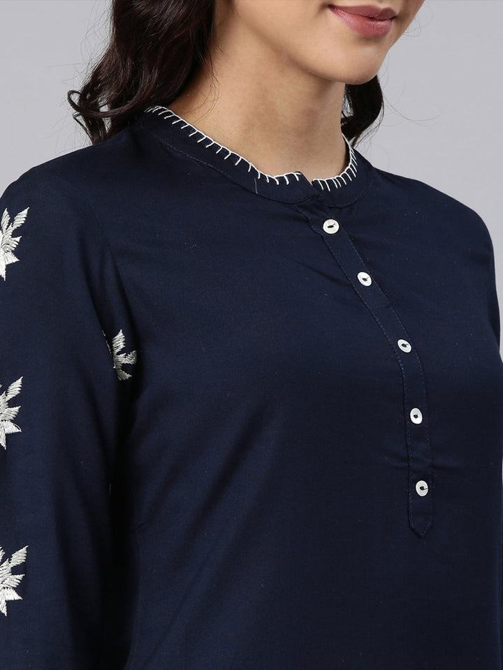 Neerus Blue cotton panelled straight kurta set - detail view 2