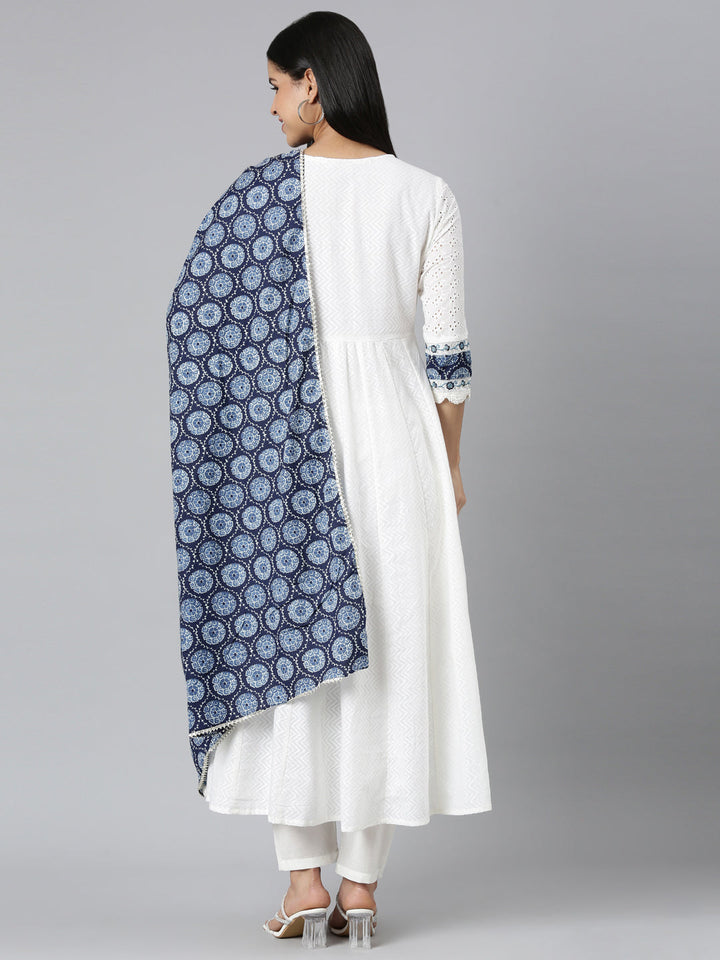 Neerus White cotton solid pleated suit set - side view