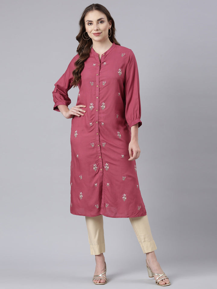 Neerus Pink rayon printed floral straight kurta - detail view 3