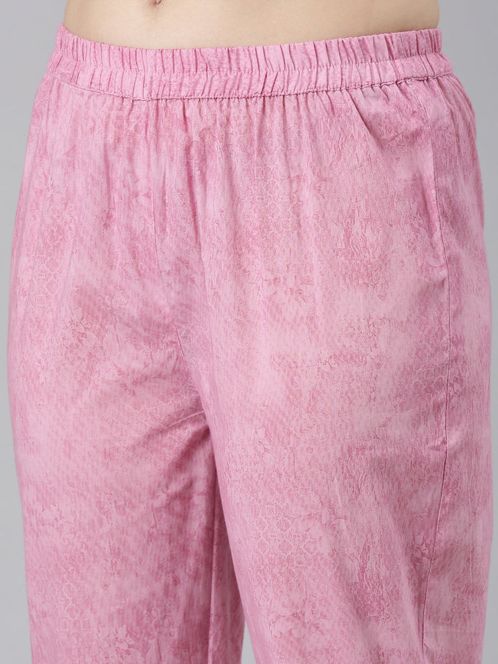 Neerus Pink cotton printed suit set - detail view 3