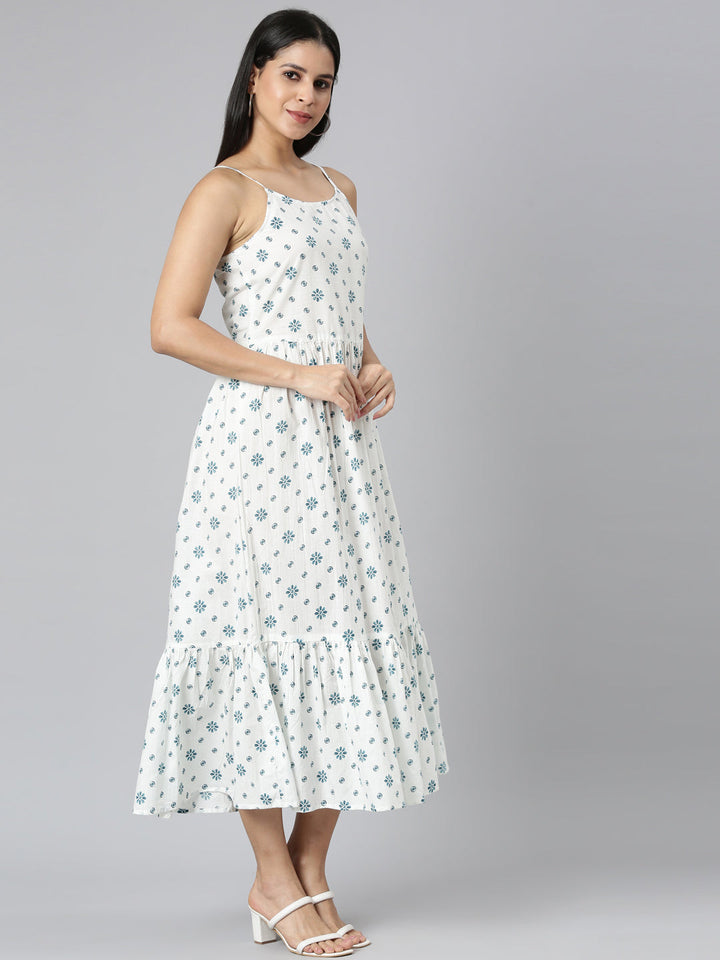 Neerus Blue cotton printed floral straight kurta - side view