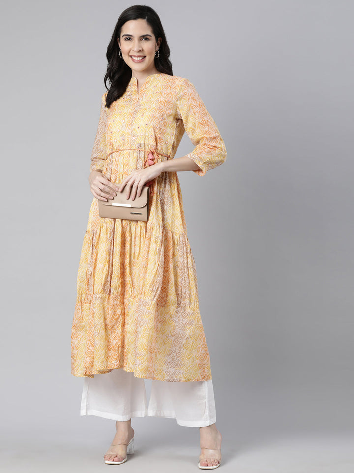 Neerus Yellow rayon printed maxi dress - detail view 2