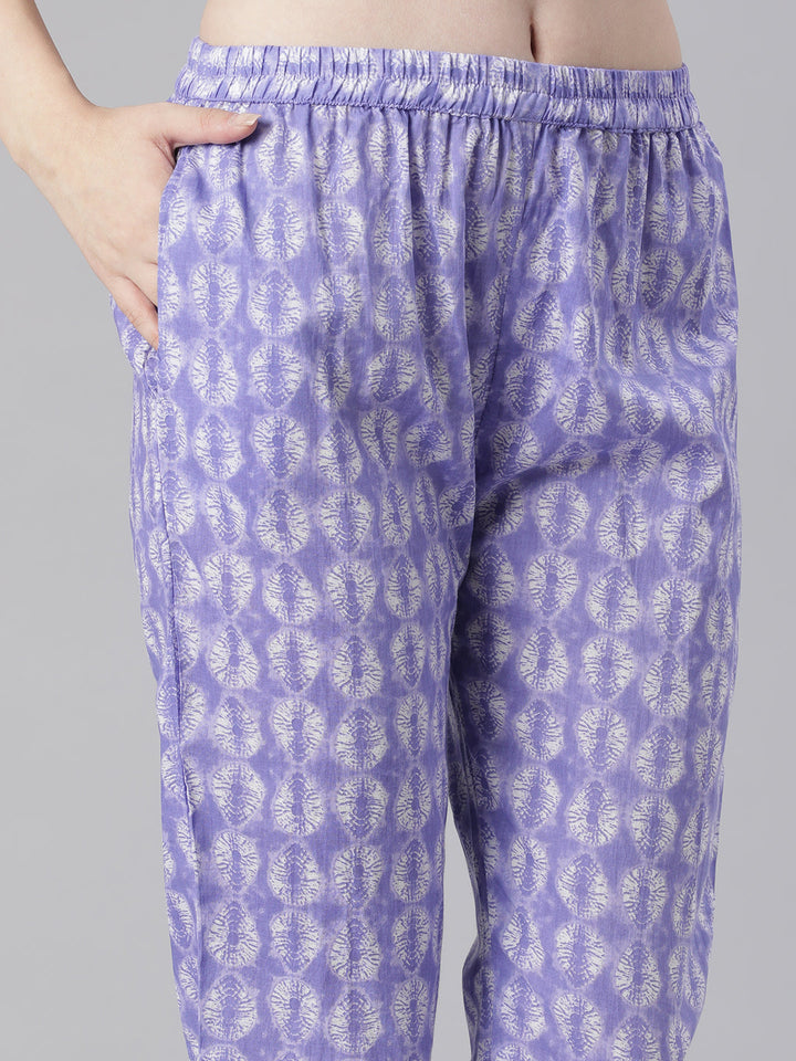 Neerus Lavender Printed Straight Kurta and Trousers With Dupatta