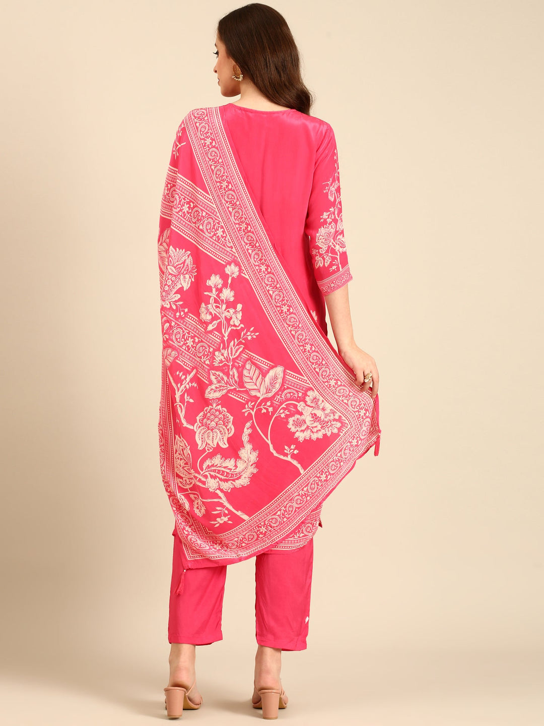Neerus Pink crepe hand embroidered suit set - side view