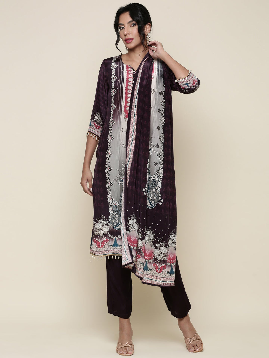 Neerus Maroon crepe digital printed suit set - detail view 2