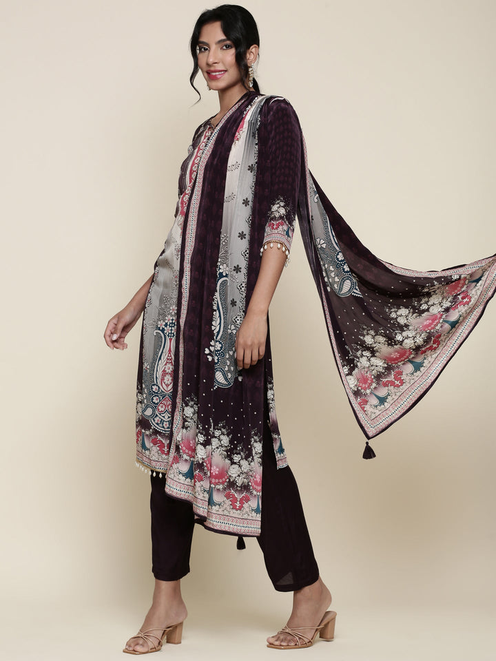 Neerus Maroon crepe digital printed suit set - detail view 3