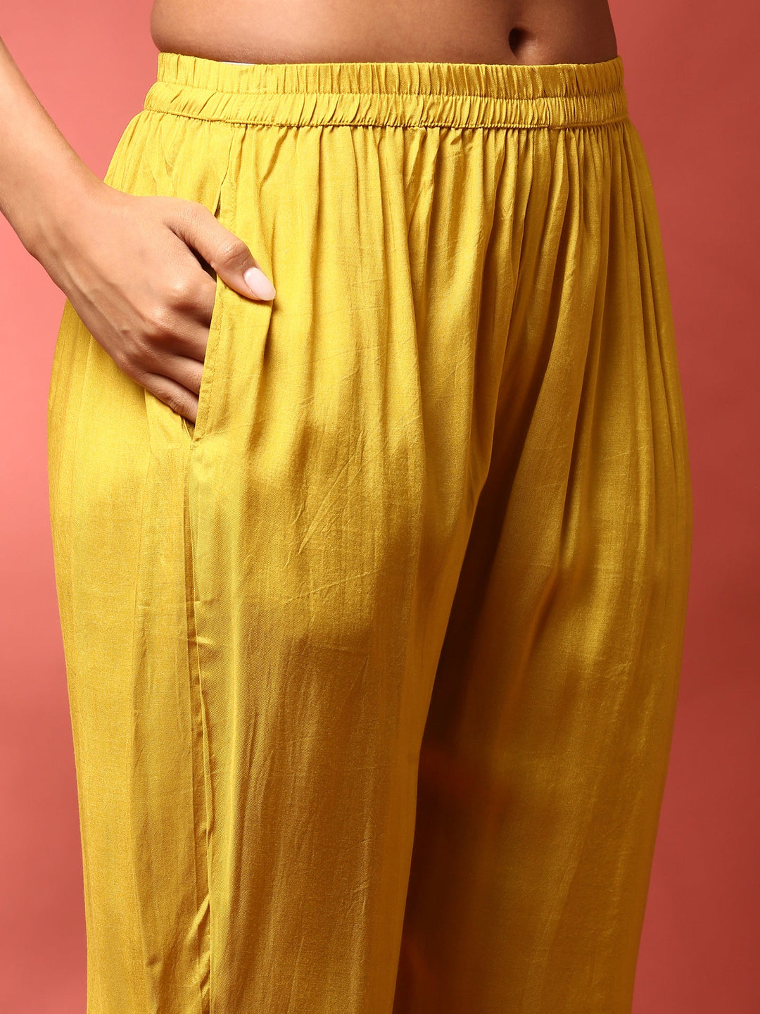 Neerus Yellow crepe digital printed suit set - detail view 3