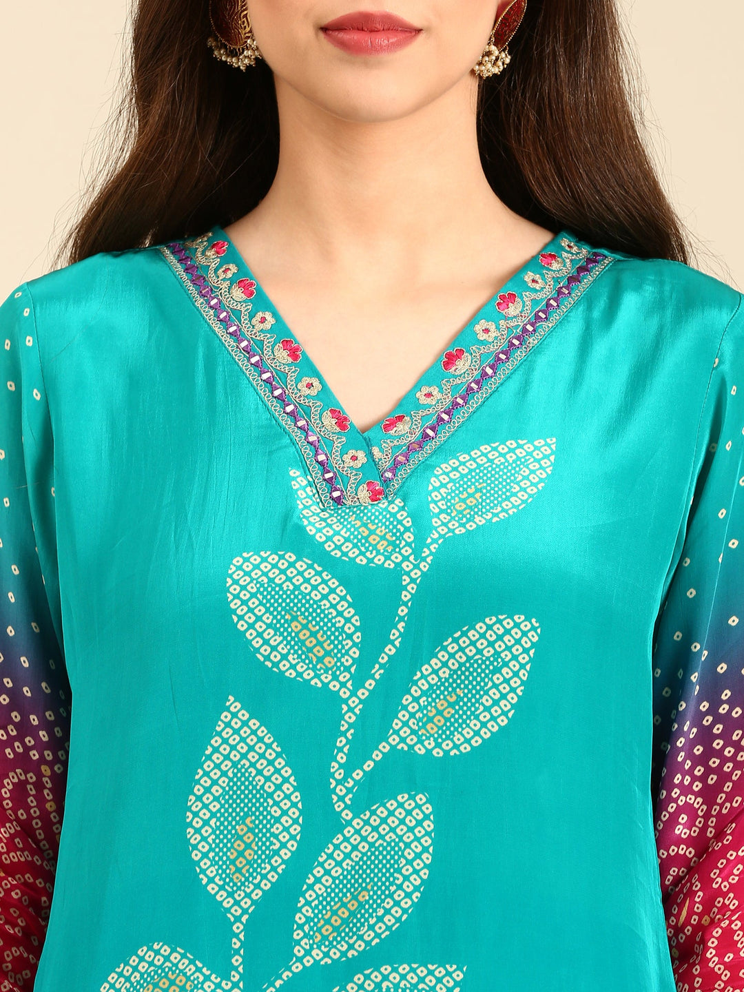 Neerus Green crepe bandhani printed suit set with mirror work - detail view 1