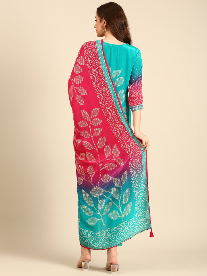 Neerus Green crepe bandhani printed suit set with mirror work - side view
