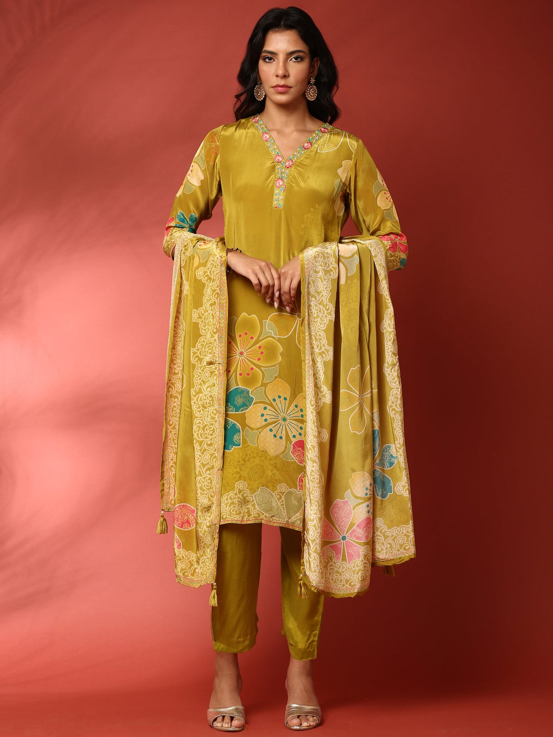 Neerus Green crepe ethnic suit set - front view