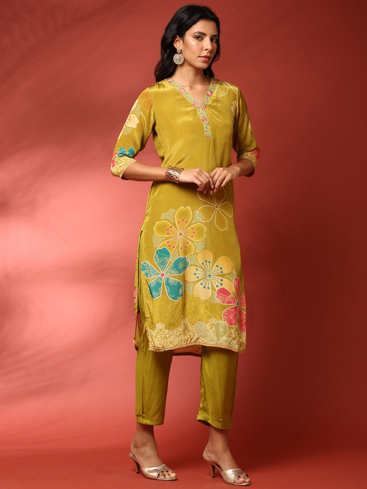 Neerus Green crepe ethnic suit set - back view