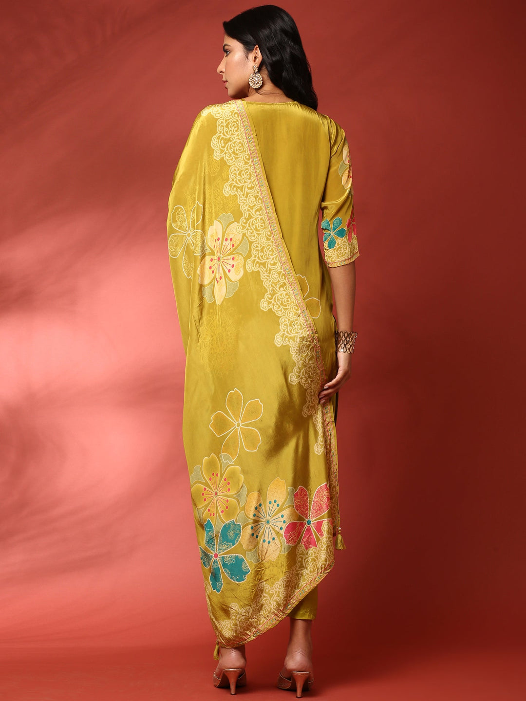 Neerus Green crepe ethnic suit set - side view