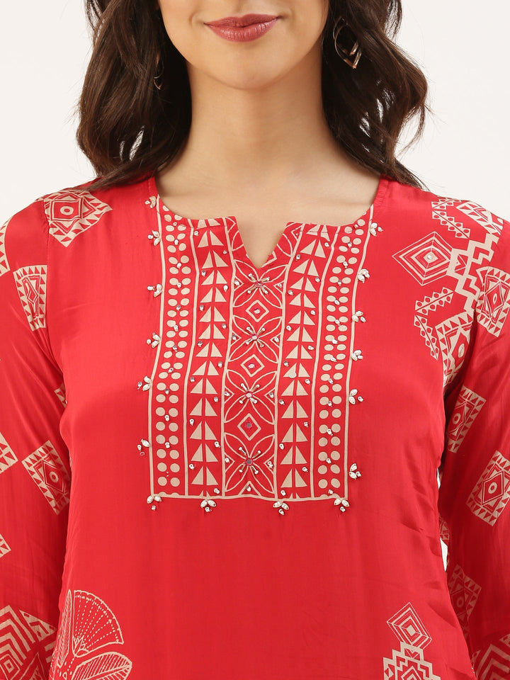 Neerus Red crepe printed suit set - detail view 2