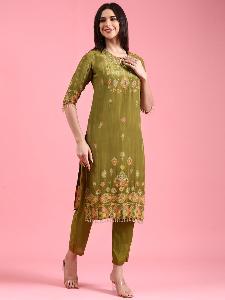 Neerus Green crepe printed suit set - side view