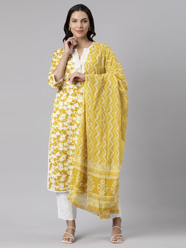 Neerus Yellow cotton printed suit set - front view